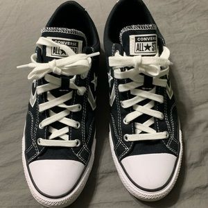 Black converse low top sneakers men's 8 womens 10